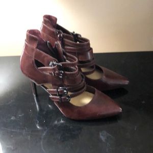 Gianni Bini Size 6 leather heels
